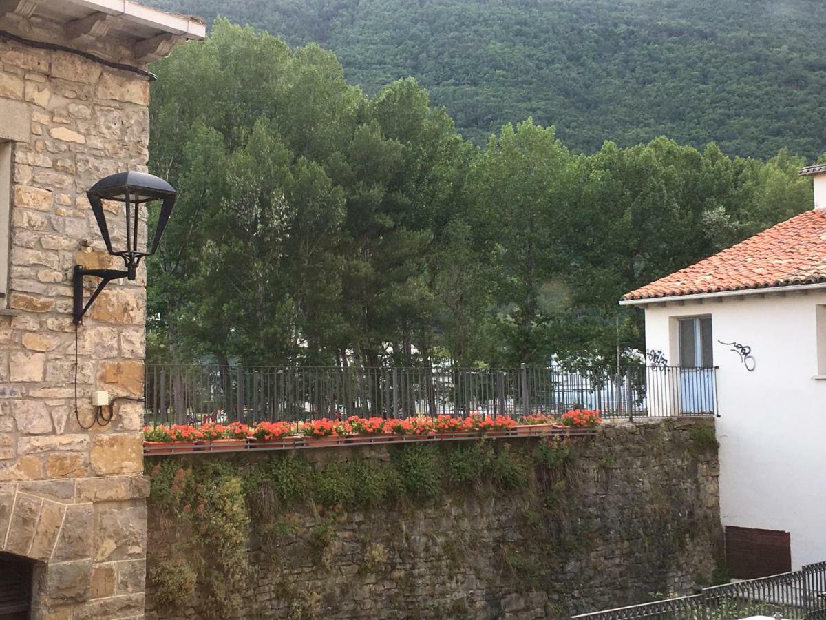 Biescas-Pirineo-Relax Apartment Exterior photo
